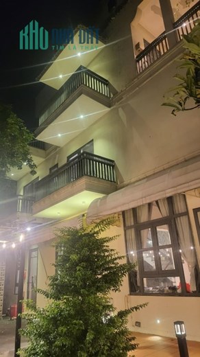 căn biệt thự trị giá 25 giảm còn 15 tỷ giáp Gò Vấp nhà đất 6 Sao