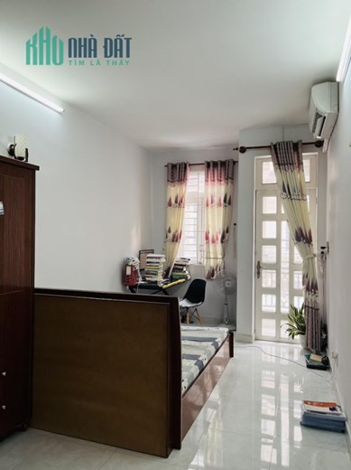Bán Nhà Tỉnh Lộ 10, Bình Trị Đông, Bình Tân, 4 Tầng, Ở Ngay, Hẻm Xe Hơi, Chỉ 2 Tỷ