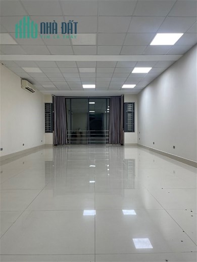 Bán nhà - Kinh Doanh–vỉa hè- Thang máy Nguyễn Hoàng Tôn  78M 6tầng 14.5Tỷ