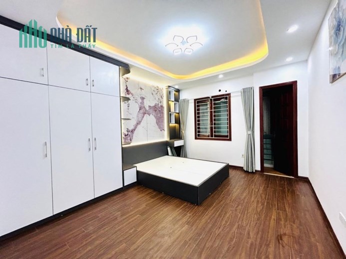 BÁN NHÀ LÔ GÓC PHÂN LÔ Ô TÔ TRÁNH NGÕ 118 NGUYỄN KHÁNH TOÀN KINH DOANH BẤT CHẤP
