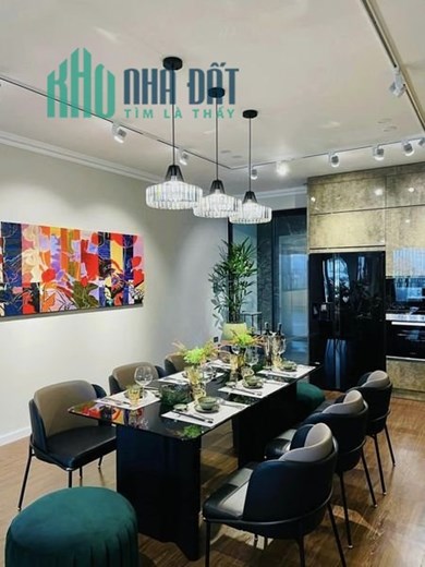 Bán nhà thang máy- kinh doanh-văn phòng -Lạc Long Quân  76m 6 tầng 14.6 tỷ