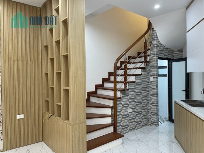 Bán Gấp nhà Văn Chương Tôn Đức Thắng 15m ôtô KDOL 45m 5 Tg MT 4m hơn tỷ LHCC.
