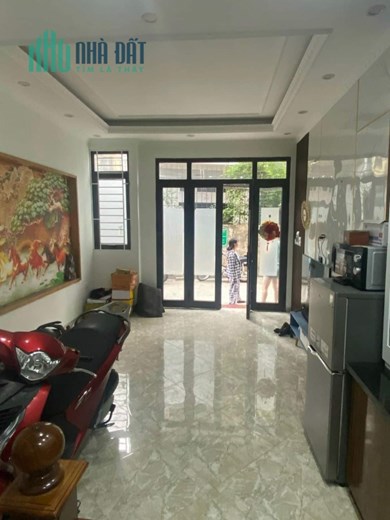 BÁN LUÔN NHÀ TRƯƠNG ĐỊNH, TÂN MAI KD, Ô TÔ QUA NHÀ. 37M ×5T. HƠN 4 TỶ 0963139980