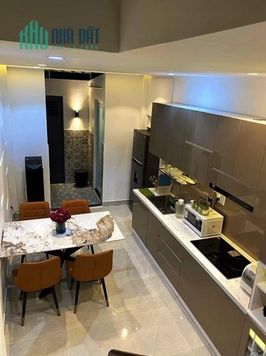 NHÀ ĐẸP Ở NGAY HOÀ HƯNG PHƯờNG 13 QUẬN 10.