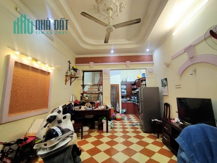 Bán nhà Nguyễn Văn Cừ,Long Biên 4 tầng,34m,Mt4.3m oto vào nhà hơn 3tỷ