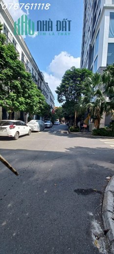 Bán nhà Nguyễn Văn Cừ,ôtô tránh vòng quanh,2 thoáng,131m*5T, MT9.5m,147tr/1m