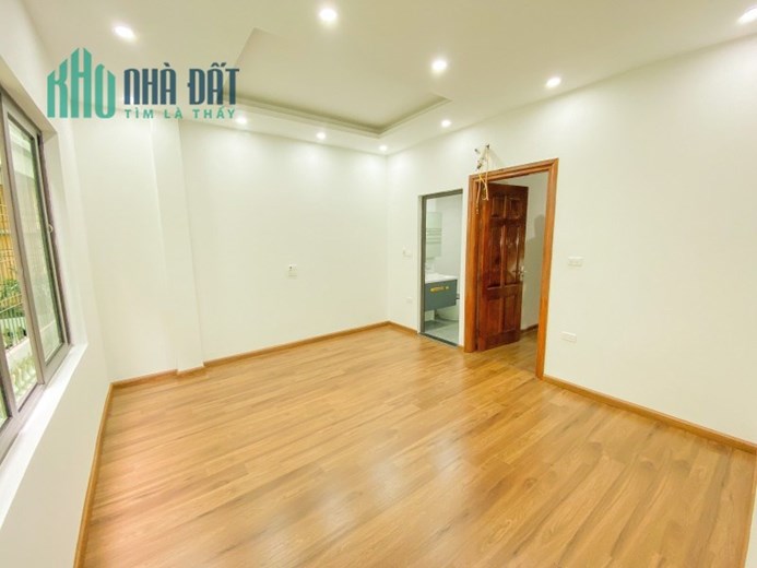 Mới Kính Coong. Bán nhà Vương Thừa Vũ, Thanh Xuân. 40m2 x 7 Tầng. Ô TÔ. THANG MÁY. Hơn 7 Tỷ.
