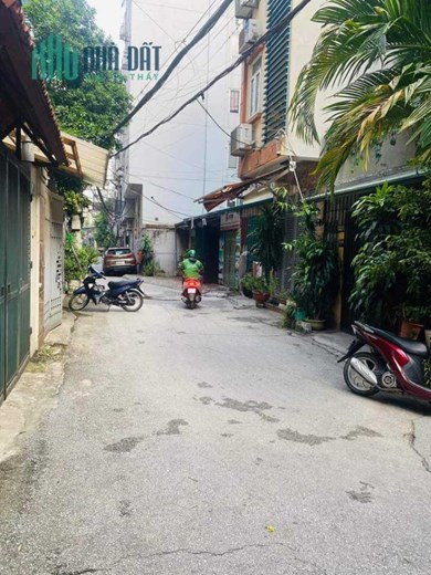 Bán Đất Phố Nguyễn Khánh Toàn 72m2, lô góc mặt tiền rộng, ô tô tránh đậu đỗ ngày đêm, giá cho các