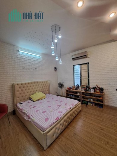 HIẾM, RẺ, NHÀ LÊ VĂN LƯƠNG, QUẬN 7, 2 TẦNG, ĐƯỜNG 8M, Ô TÔ NGỦ TRONG NHÀ, 5X20M, 4.7 TỶ