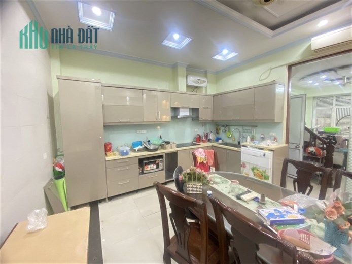 Bán Nhà Phố Đường Láng Quận Đống Đa. 52m Xây 5 Tầng Mặt Tiền 4.3m Nhỉnh 11 Tỷ. Cam Kết Ảnh Thật Mô