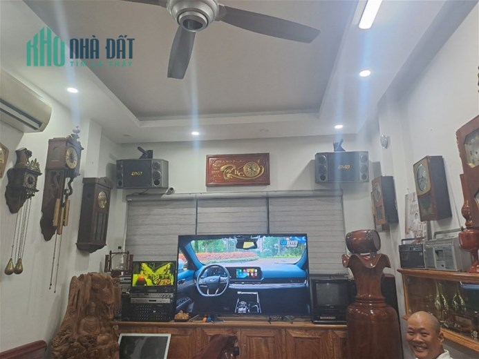 Bán Nhà Phố Đường Láng Quận Đống Đa. 44m Xây 5 Tầng Mặt Tiền 5.15m Nhỉnh 11 Tỷ. Cam Kết Ảnh Thật Mô