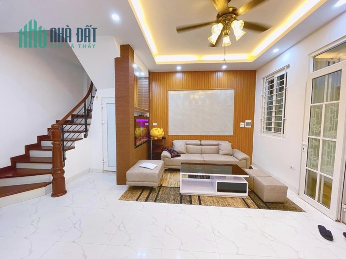 Nhà phố Láng Hạ ,mới đẹp lung linh  lô góc,ở Sướng ,38  m- 4.9 tỷ