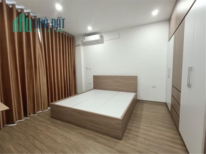 QUÁ RẺ-32M-5 TẦNG -GIÁ HƠN 3 TỶ
LAM DU -BỒ ĐỀ-LONG BIÊN,HN