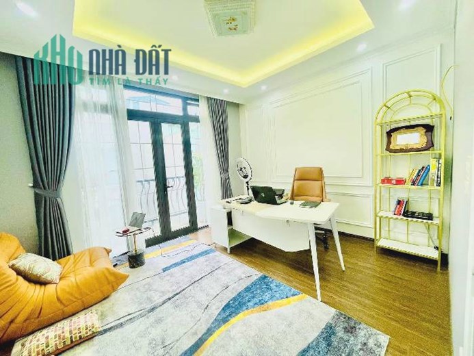 TRUNG TÂM THANH XUÂN-PHÂN LÔ QUÂN ĐỘI-3 BƯỚC CHÂN RA PHỐ 62M NHỈNH 9TY