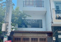 Nhà 3 tầng - Góc 2MT Cống Lở, 5 phòng ngủ, 17 tr