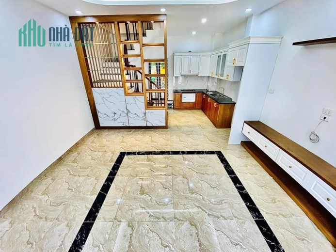 BÁN NHÀ GẦN HỌC VIỆN TÀI CHÍNH - BẮC TỪ LIÊM - DT33M2 - 5 TẦNG - GIÁ 3.7 TỶ