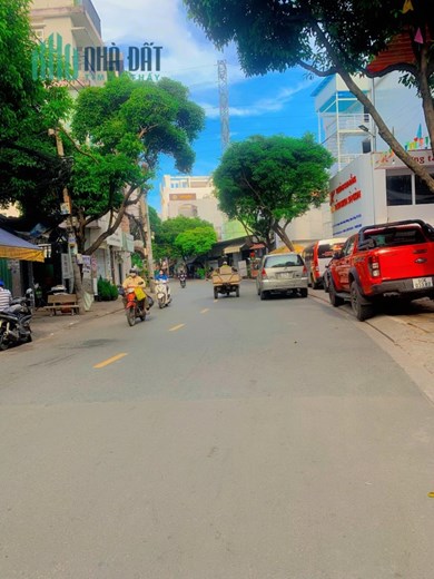 DTSD 70M2  Nguyễn Bỉnh Khiêm  3 tầng , nhà nở hậu 8.7m nhỉnh 3Tỷ GV