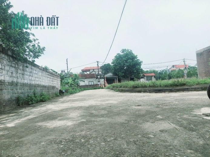 Lô đất 102m thôn 7 Tân Xã Giá thấp hơn thị trường vài giá
Mặt tiền lên đến 6m cực đẹp
Đất vuông vắn