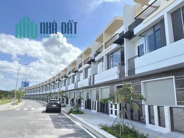 Bán Nhà 1T2L dự án The Light City, Đã Nhận Bàn Giao Nhà, Diện Tích 100m2 Giá CDT 6.1 tỷ. LH e xem