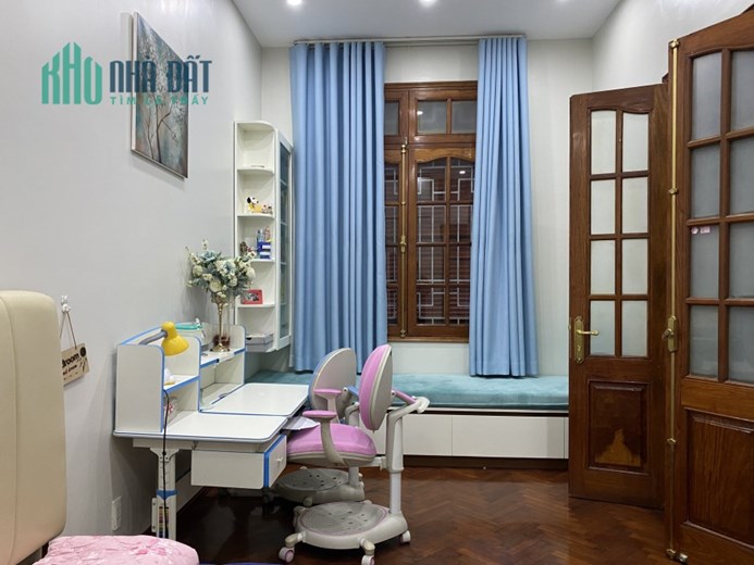 ⭐Biệt Thự Gara riêng biệt Ngõ 95 Hoàng Cầu 100m2/ 4T/ MT 8.2m -33.6 Tỷ-Nội thất Cao Cấp⭐