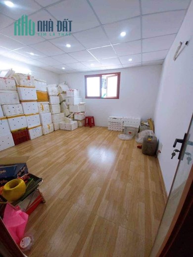 MẶT TIỀN KINH DOANH ĐƯỜNG SỐ 3 - GÒ VẤP - NGAY CV LÀNG HOA. 52M2( 4.4 x 12 )
GIÁ CHỈ 6.35 TỶ. ĐANG