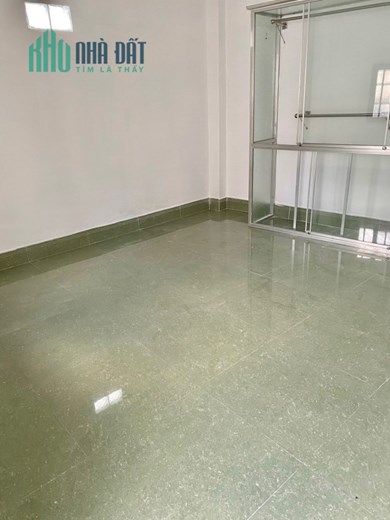 BÁN GẤP NHÀ F3 GV - NHỈNH 2 TỶ, DT 25M2 SỔ VUÔNG 3 TẦNG BTCT HOÀN CÔNG ĐỦ, KHU DÂN CƯ HIỆN HỮU