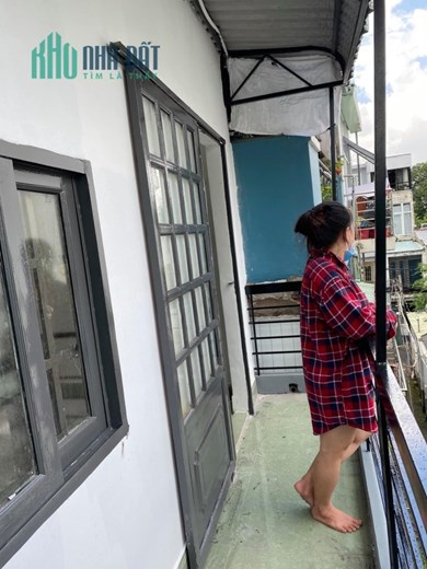 BÁN GẤP NHÀ F3 GV - NHỈNH 2 TỶ, DT 25M2 SỔ VUÔNG 3 TẦNG BTCT HOÀN CÔNG ĐỦ, KHU DÂN CƯ HIỆN HỮU