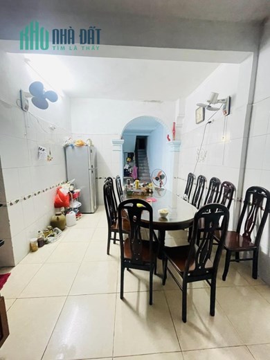 Bán Nhà Phân Lô Phố Trung Kính, DT: 82m, MT: 5m, 3 Tầng giá yêu thương 2x Tỷ