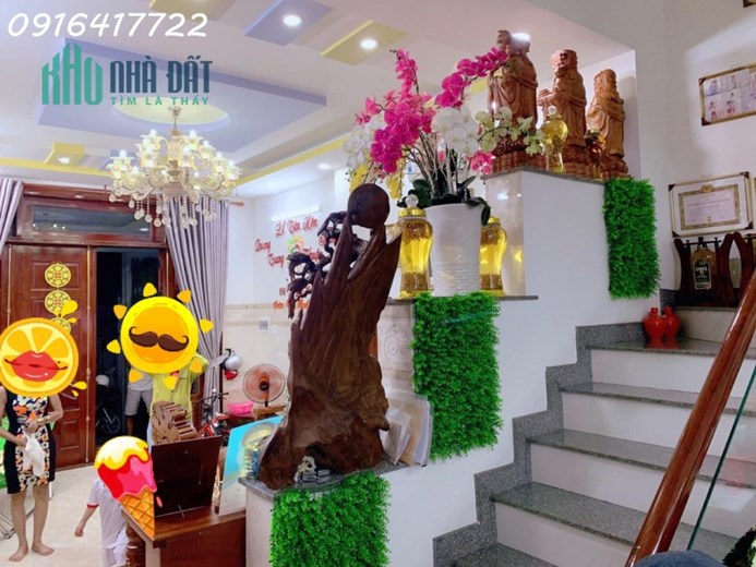 NHÀ ĐẸP LUNG LINH - HẺM XE HƠI - KHU PHÂN LÔ - NỞ HẬU TÀI LỘC - TẶNG NỘI THẤT XỊN XÒ - MAN THIỆN,