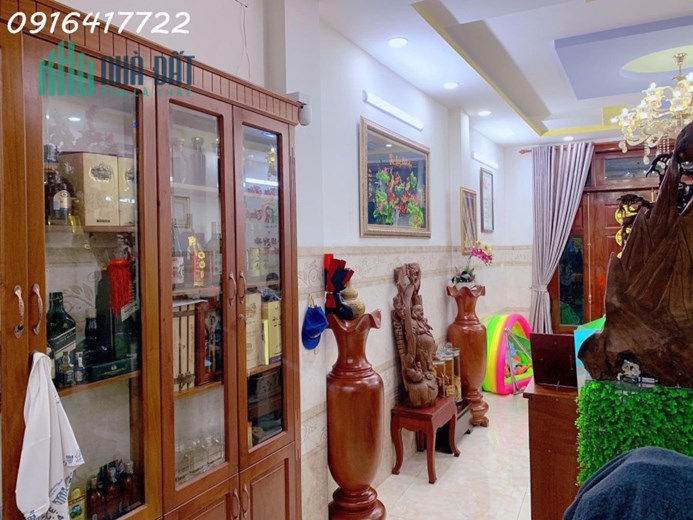 NHÀ ĐẸP LUNG LINH - HẺM XE HƠI - KHU PHÂN LÔ - NỞ HẬU TÀI LỘC - TẶNG NỘI THẤT XỊN XÒ - MAN THIỆN,