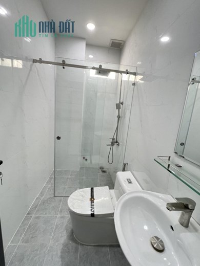 Bán nhà đường Bình Long Bình Tân 4x12 đúc 5 tấm mới đẹp sát Tân Phú hẻm 6m gần mặt tiền Bình Long.