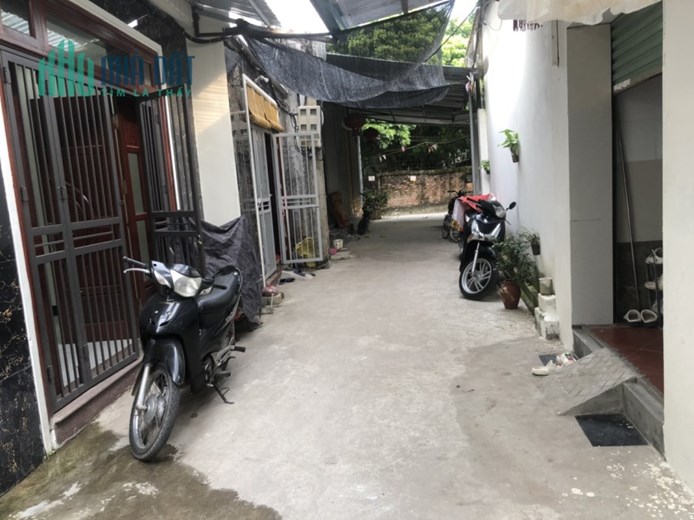 Nhà  dân bán đẹp - ô tô thông tại Phụng Châu Chương Mỹ chỉ 1,x tỷ 
- diện tích 32,2m x 3 tầng 
- do
