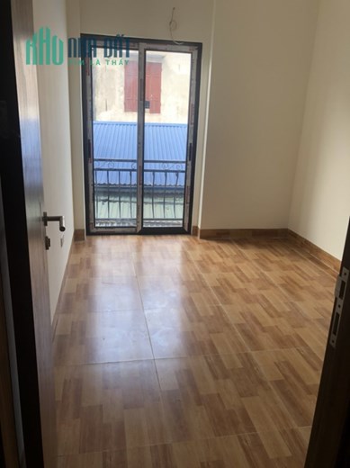 Nhà  dân bán đẹp - ô tô thông tại Phụng Châu Chương Mỹ chỉ 1,x tỷ 
- diện tích 32,2m x 3 tầng 
- do