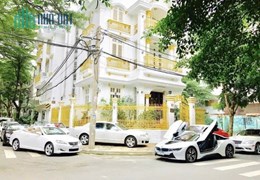 CUNG ĐIỆN HOÀNG GIA SÁT VÁCH QUẬN 7 CÓ 1-0-2 GÓC 2 MẶT TIỀN 187m2 NGANG 10M chỉ 42,5 tỷ