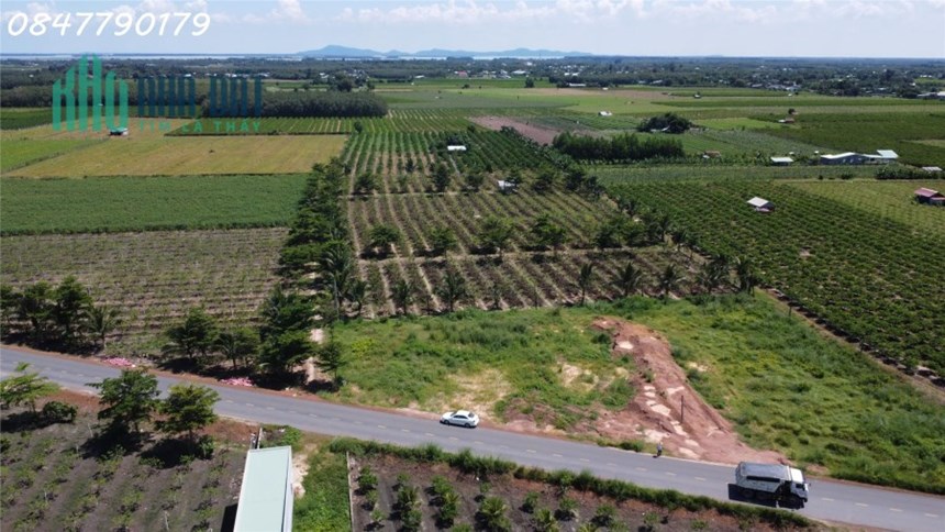 Gấp Đất Ngộp Giá Rẻ - View Đẹp, Tiện Ích Đầy Đủ!