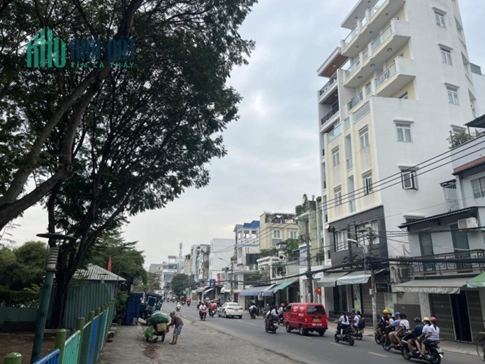 Mặt Tiền Tôn Thất Thuyết Q4 Diện Tích 90m2 Ngang 5.2M x18M View Sông Chỉ 17 Tỷ