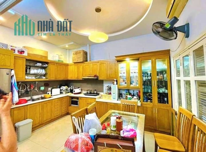Hàng hiếm mặt ngõ, ô tô tránh, kinh doanh vô địch nhỉnh 12 tỷ Dương Quảng Hàm Cầu Giấy