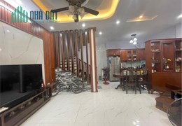 0812 037 567 Mr KHỞI BÁN NHÀ TƯ ĐÌNH LONG BIÊN 43M  4 TỶ VINFAST8 MỚI 90%