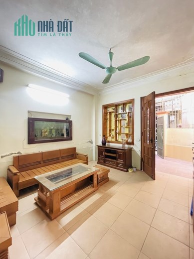 LÔ GÓC - NGUYỄN TRÃI - 50M2 X 4 TẦNG - MT 4M - SỔ NỞ HẬU - 4 PHÒNG NGỦ - NHỈNH 5 TỶ