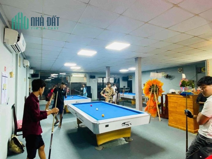 Sang Mb ( Quán Đang Kinh Doanh Bi-A) Sẵn 10 Bàn Vào KD Đối Diện TRường THPT Nguyễn Việt Dũng