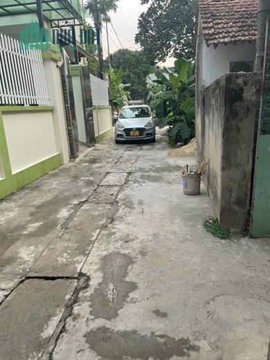 Nhỉnh tỷ -38m đất quận hà đông đường ô tô thông 
- diện tích 38m và 38,1m 
-2 lô liền nhau 
- cách