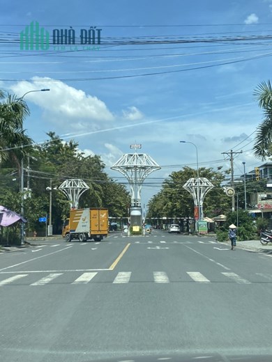 Hàng Ngộp Cần Bán Nhà Phố Thương Mại Đông Tăng Long- Quận 9