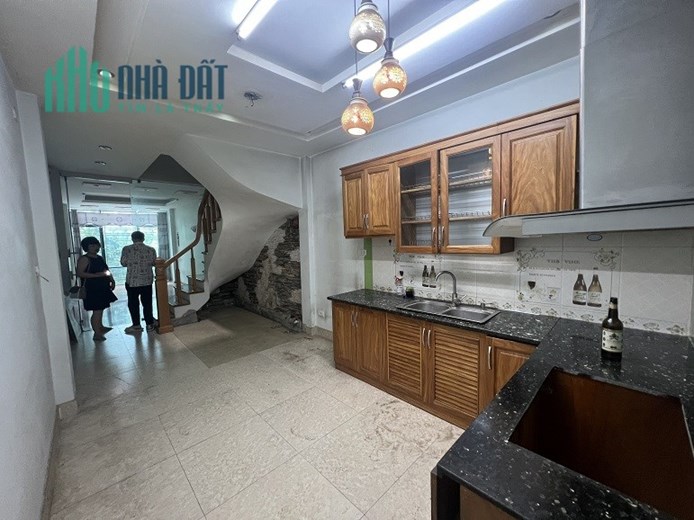 Cho thuê nhà riêng 240m2 tại Phú Diễn - chính chủ giao dịch trực tiếp