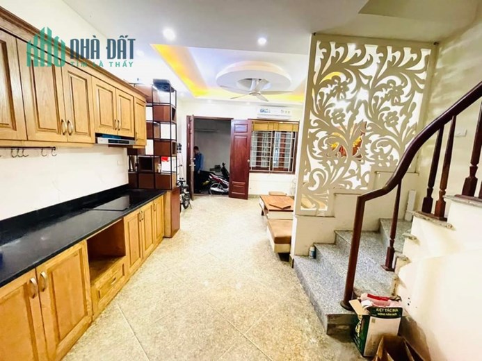 Bán nhà  Trần Cung-ở ngay- thoáng trước sau DT 30m2 x 4 tầng - 3.9 tỷ, sổ đỏ đầy đủ