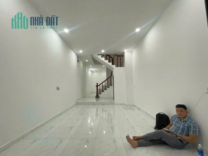BÁN NHÀ MẶT TIỀN KD HẺM XE HƠI TRẦN XUÂN SOẠN, QUẬN 7, 4M X 17M, 7TỶ7, HẺM THÔNG