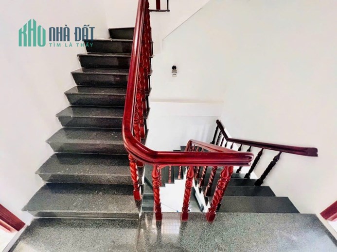 BÁN NHÀ MẶT TIỀN KD HẺM XE HƠI TRẦN XUÂN SOẠN, QUẬN 7, 4M X 17M, 7TỶ7, HẺM THÔNG