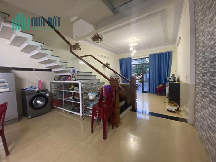 ♪ Sát Mặt tiền Tô Hiệu 132m2, 3 tầng mới xây 2 năm, ~20tr/m2