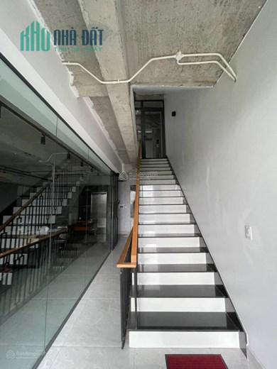 Chính chủ cần bán gấp trong nửa tháng nhà phố thương mại đường Đồng Văn Cống