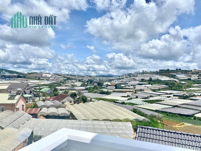 Bán biệt thự 6 tầng tại Trịnh Hoài Đức Phường 11 Đà Lạt giá đầu tư
