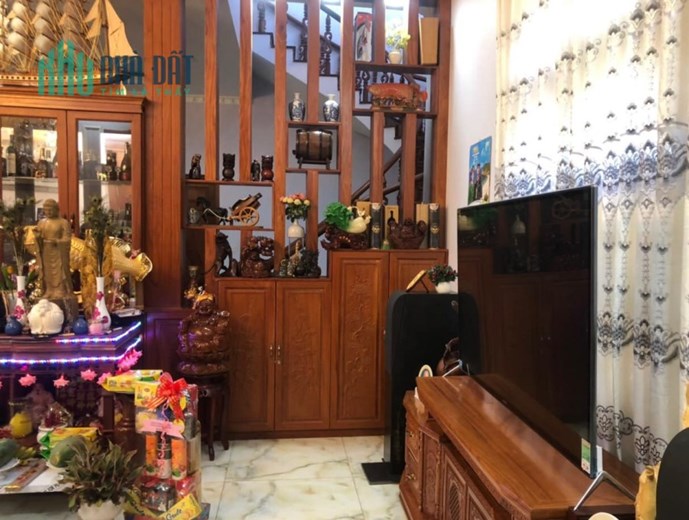 - BIỆT THỰ VƯỜN 5.000m2 - NỘI THẤT GỖ ĐỎ NHẬP  - CHÍNH CHỦ